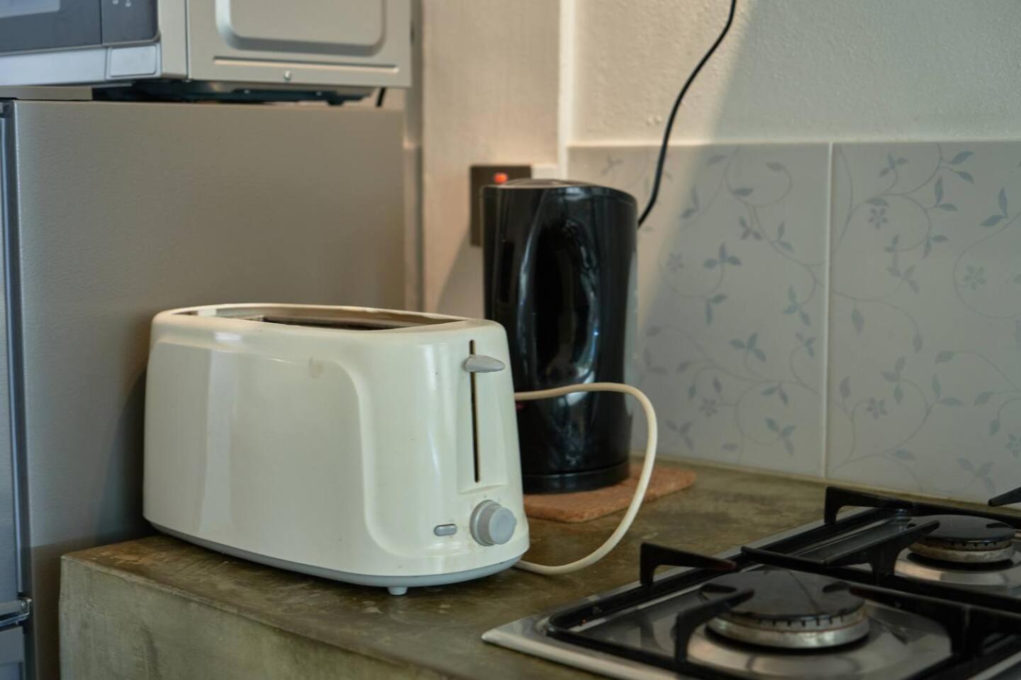 Loukaz -Entire Rental Units W Panoramic Rooftop Coteau Raffin エクステリア 写真