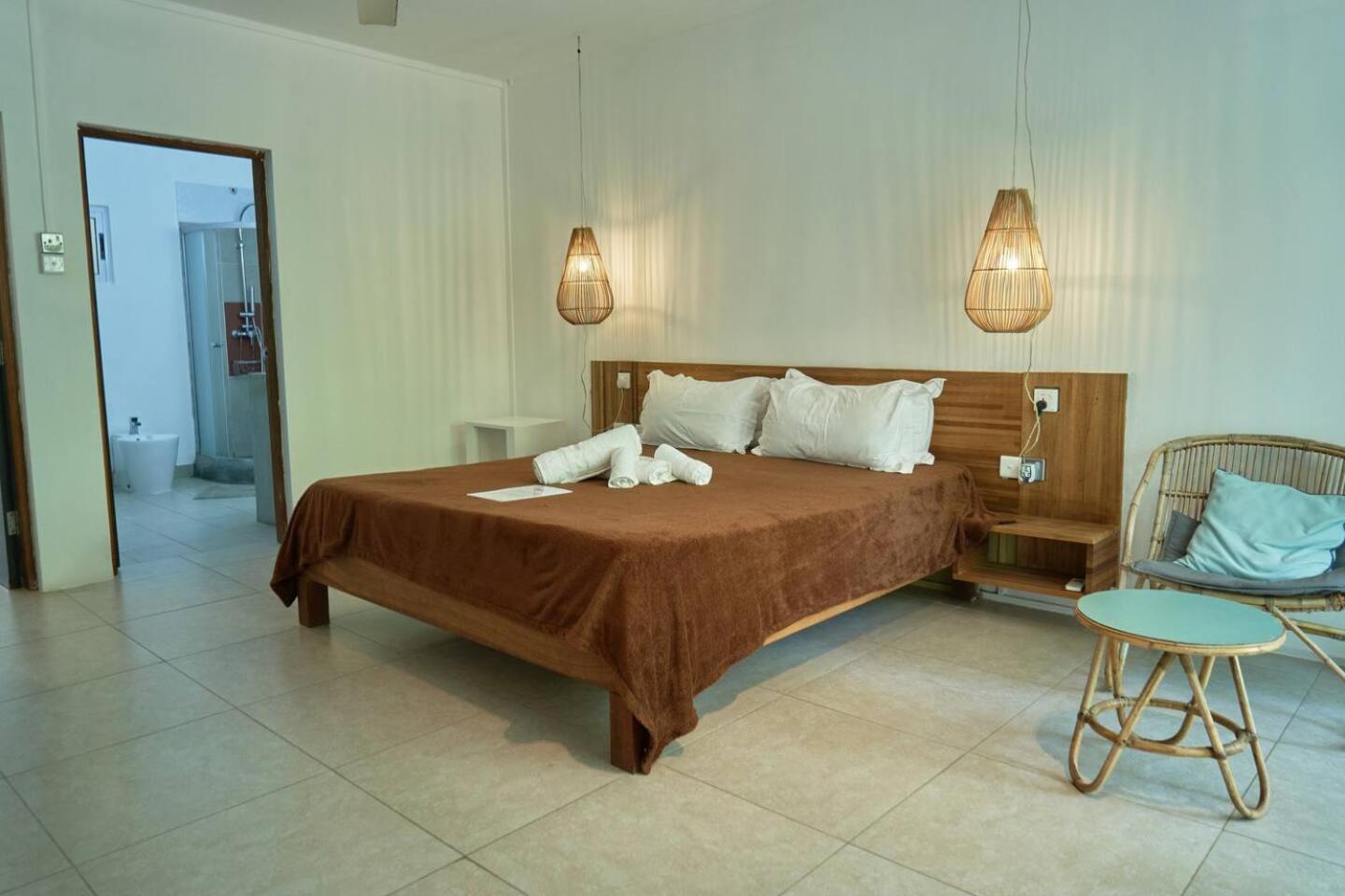 Loukaz -Entire Rental Units W Panoramic Rooftop Coteau Raffin エクステリア 写真