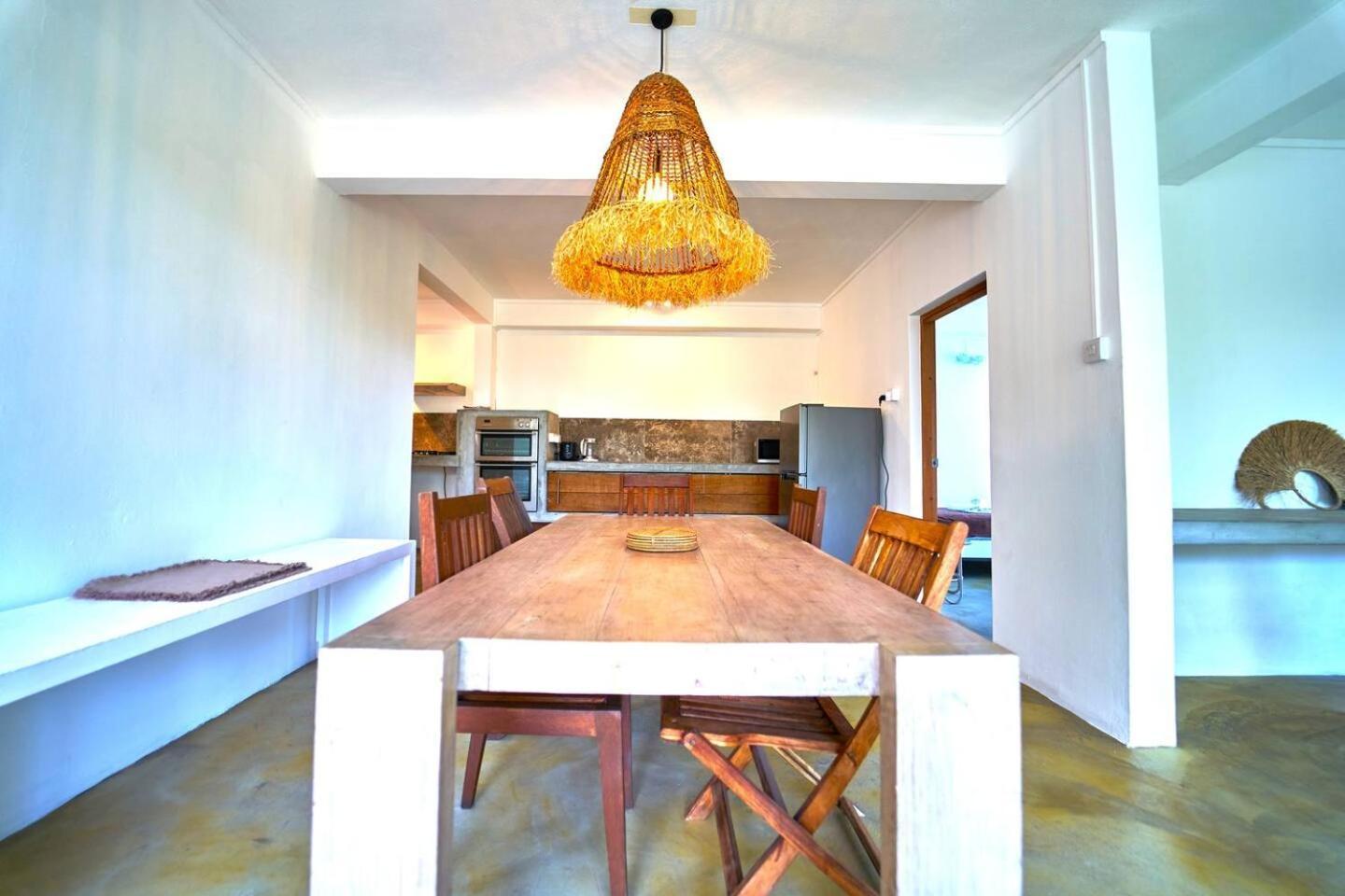 Loukaz -Entire Rental Units W Panoramic Rooftop Coteau Raffin エクステリア 写真